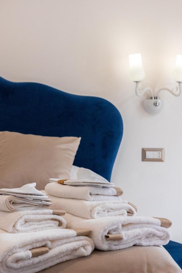 Lovely Rooms - Guest House Suites Triggiano Exteriér fotografie